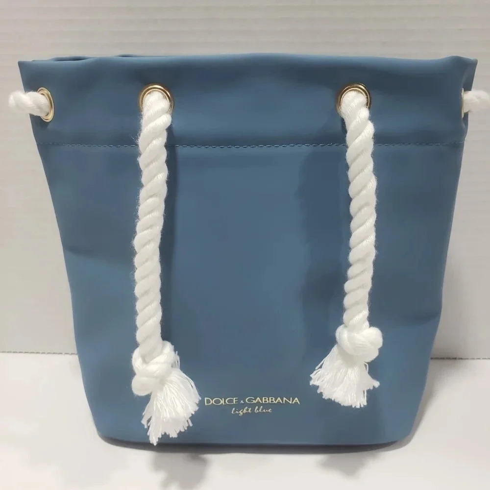 Dolce & Gabbana Light Blue Parfume/Cosmetic Pouch.